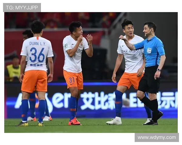 2017年鲁能与上港激战回顾:激情四溢的中超对决与精彩瞬间解析